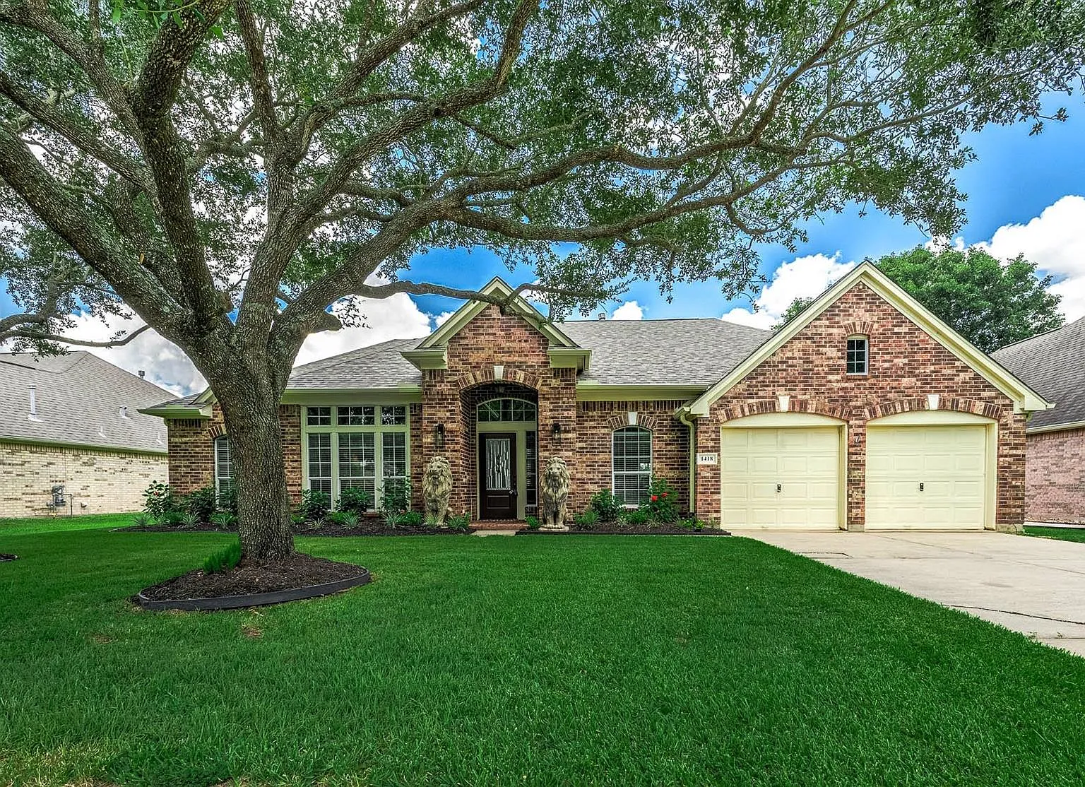 3 bed, 2.0 bath, 2655 sqft, $2,900 — Photo 4