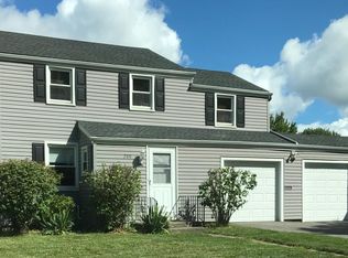 200 Lattimore Rd, Rochester, NY 14620