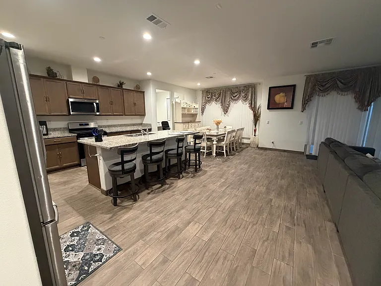 4521 Bandon Ave — Photo 4