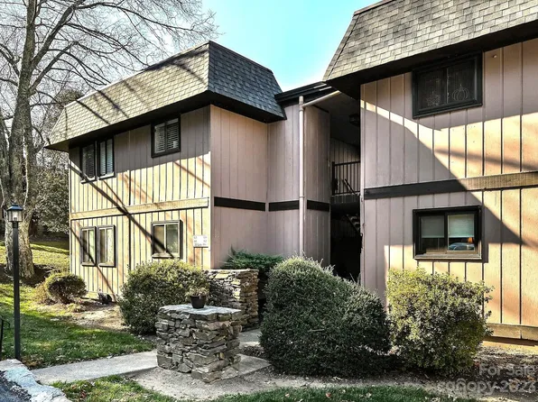 33 Lake Dr APT G2, Laurel Park, NC 28739