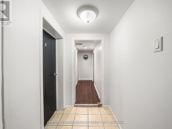 3rd image of 620 A Birchmount Rd Unit 1B