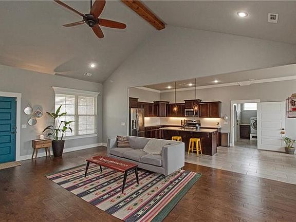 5th image of 18477 Astor Dr