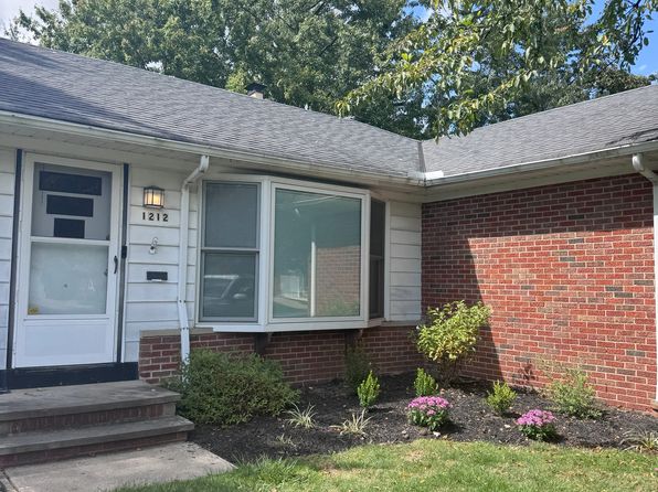 1212 Blanchester Rd