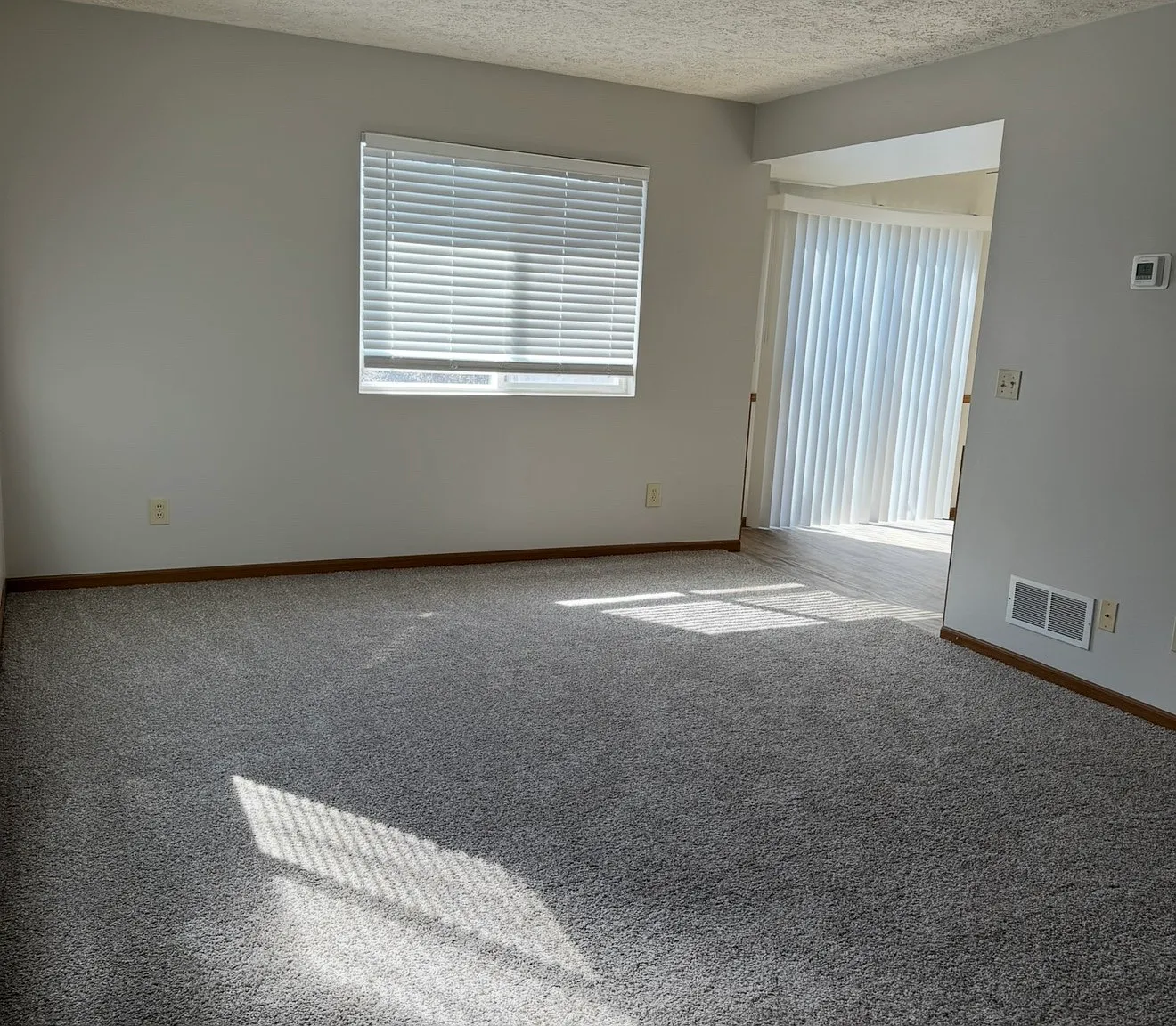 2 bed, 1.5 bath, 950 sqft, $1,250 — Photo 3