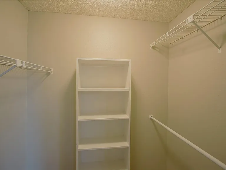 202 Lakeview Ter #H — Photo 20