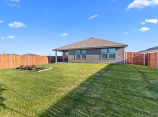 121 Forsyth Rd, Azle, TX 76020