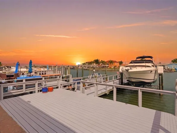 573 Boca Ciega Point Blvd N, Saint Petersburg, FL 33708
