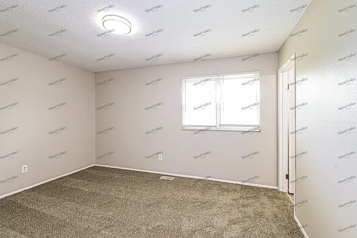 2340 Wharton Ct — Photo 7