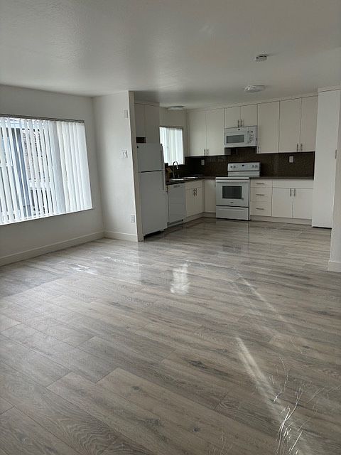 1st image of 2871 Joseph Ave APT 21