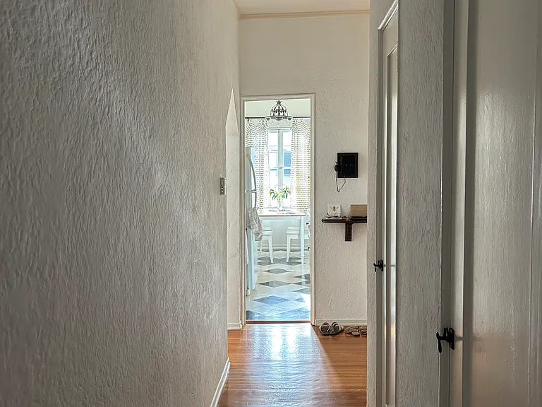 464 N Stanley Ave #7 — Photo 22
