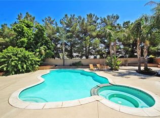 5783 Bay Hill Ln, Fontana, CA 92336