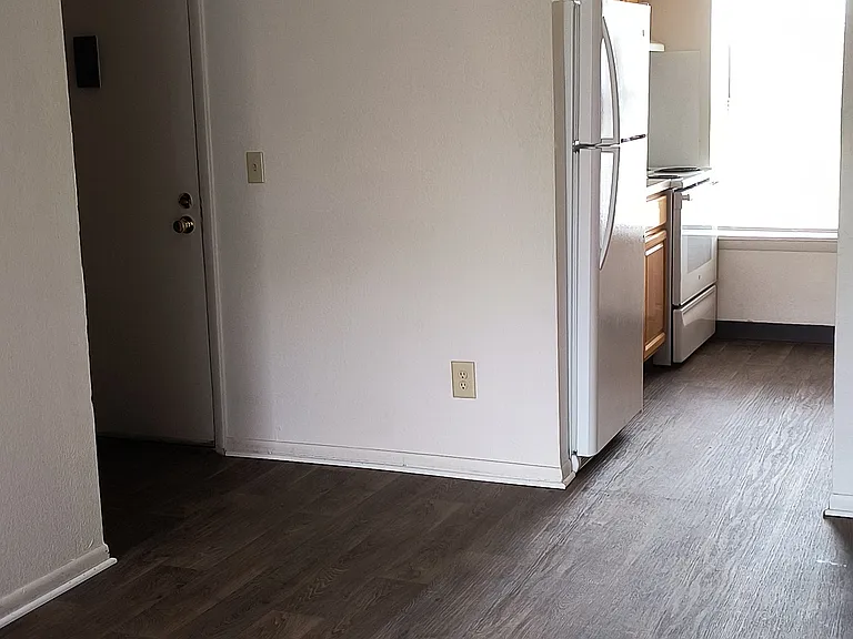 320 W Linden St #2 — Photo 6