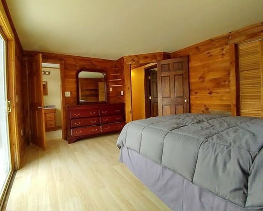 2nd image of 612 Main St #0