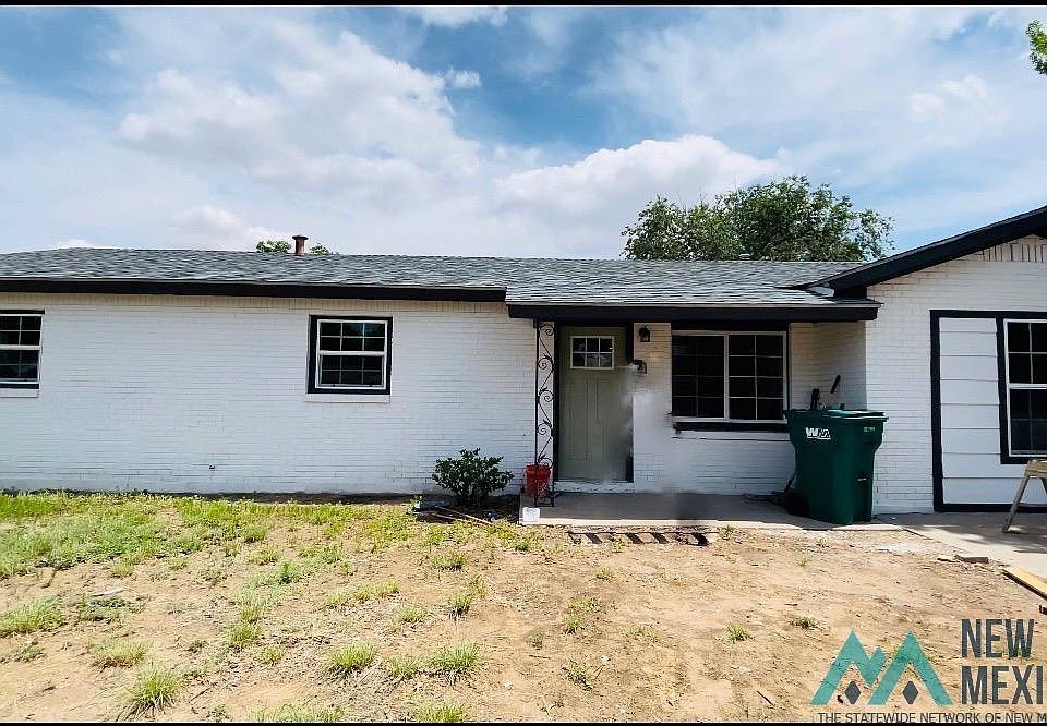 1st image of 313 W Llano Dr