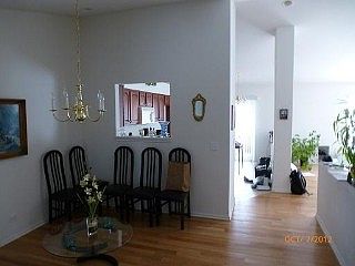 3rd image of 1227 E Oakwood Dr