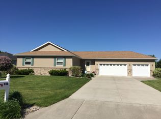 938 6th Ave SE, East Grand Forks, MN 56721