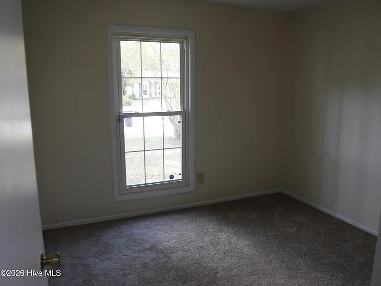624 Shadowridge Rd — Photo 10
