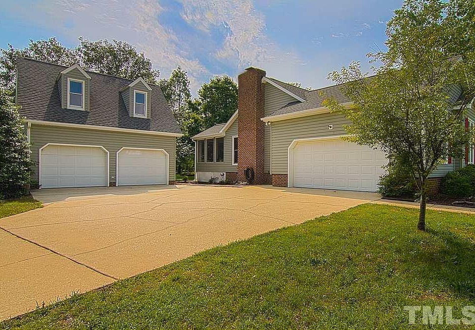 2nd image of 2000 Little Pond Pl