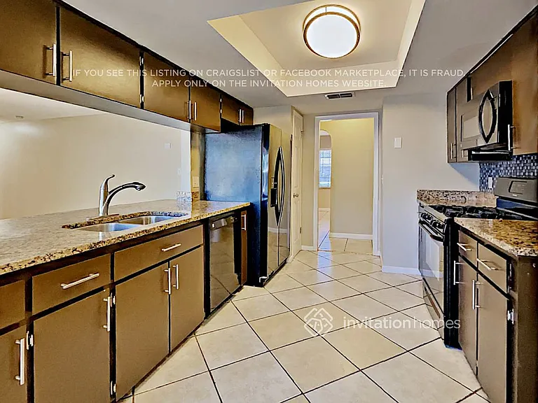 2525 Kiowa Trl — Photo 9