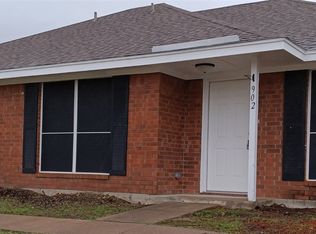 902 Overlook Dr, Midlothian, TX 76065