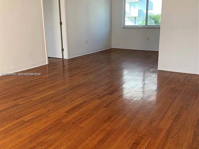 1840 S Treasure Dr #16 — Photo 41