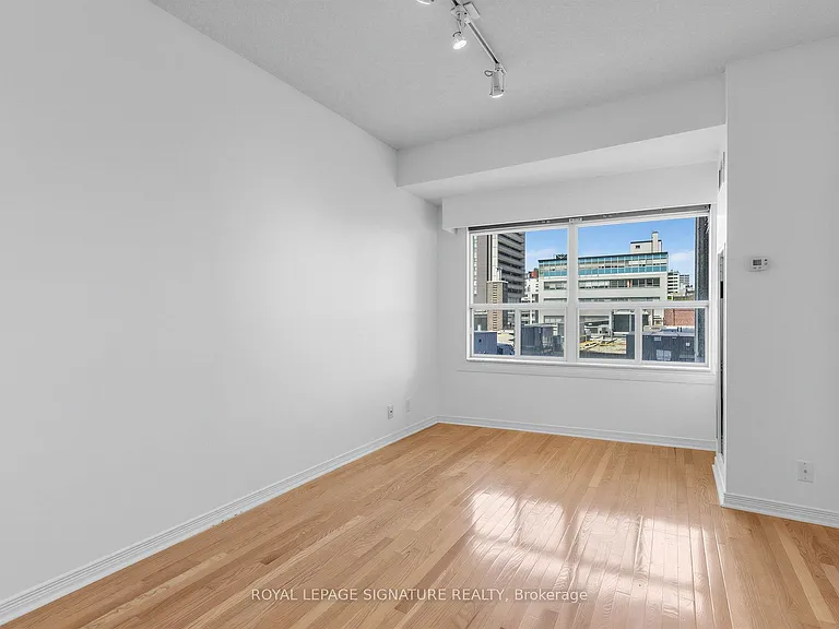 736 Spadina Ave #409 — Photo 9