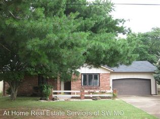 223 E Crestview St, Springfield, MO 65807