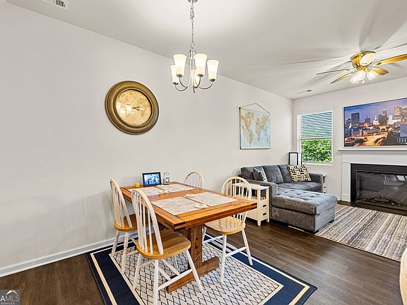 4th image of 134 Chastain Way