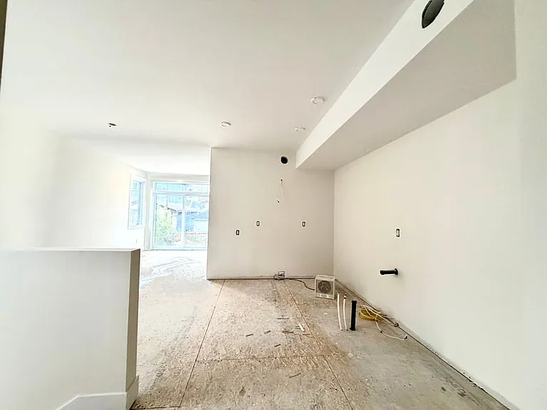 157 Glynn Ave #B — Photo 3