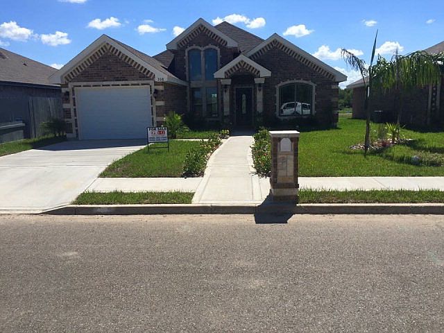 1st image of 208 E Gabriella Ave