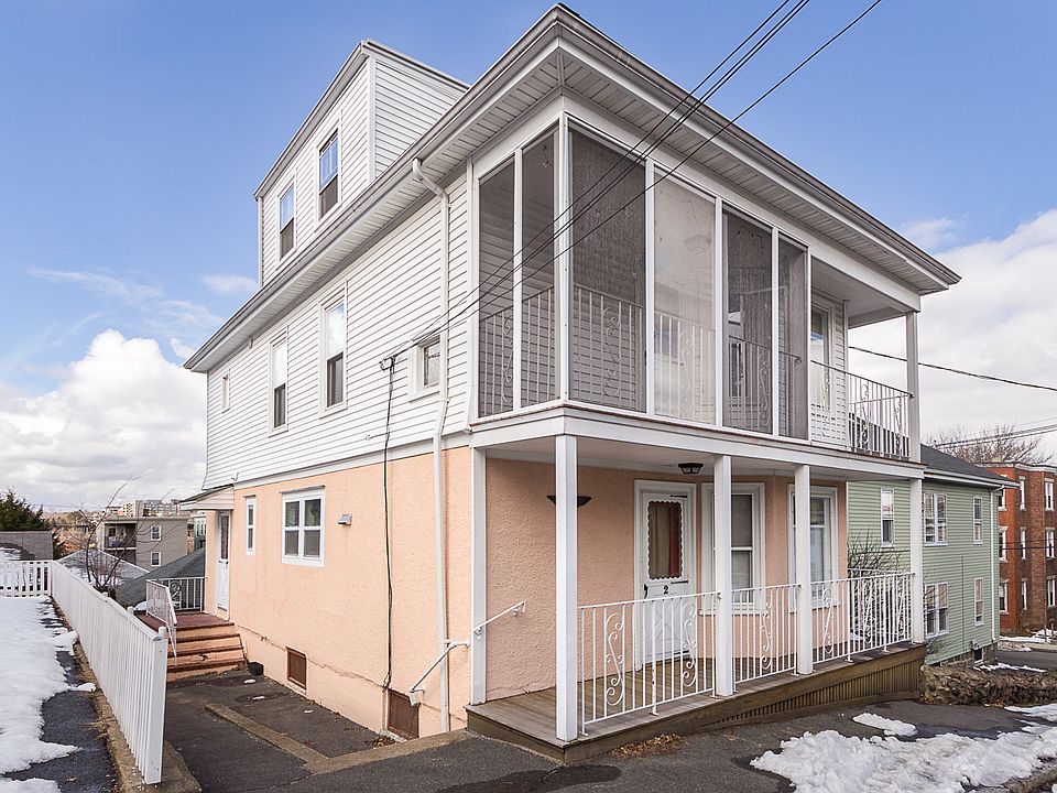1st image of 2 Roslyn Street Ct #2