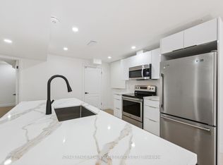 3872 Densbury Dr #BASEMENT, Mississauga, ON L5N 6Y9