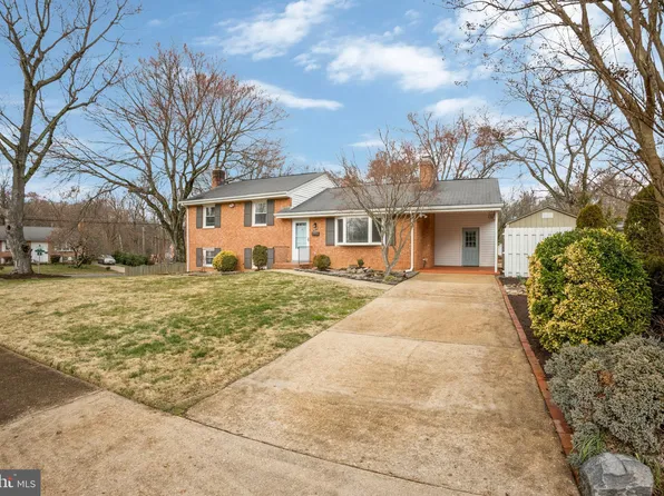 7626 Webbwood Ct, Springfield, VA 22151