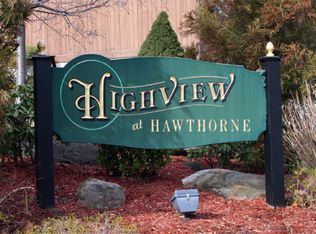 90 Metro Vista Dr, Hawthorne, NJ 07506