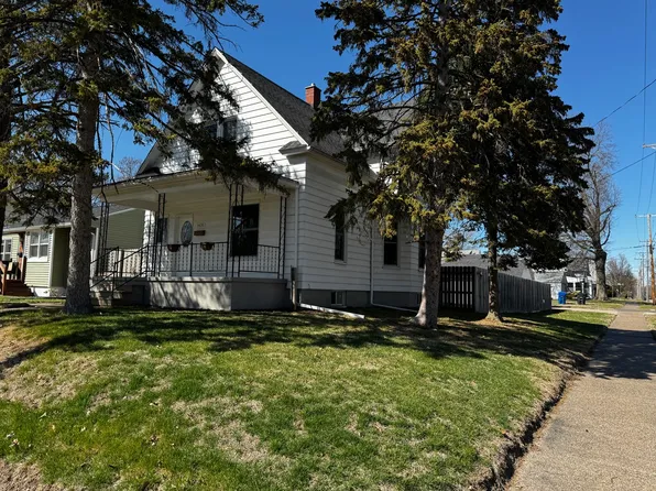 1431 29th Ave, Moline, IL 61265