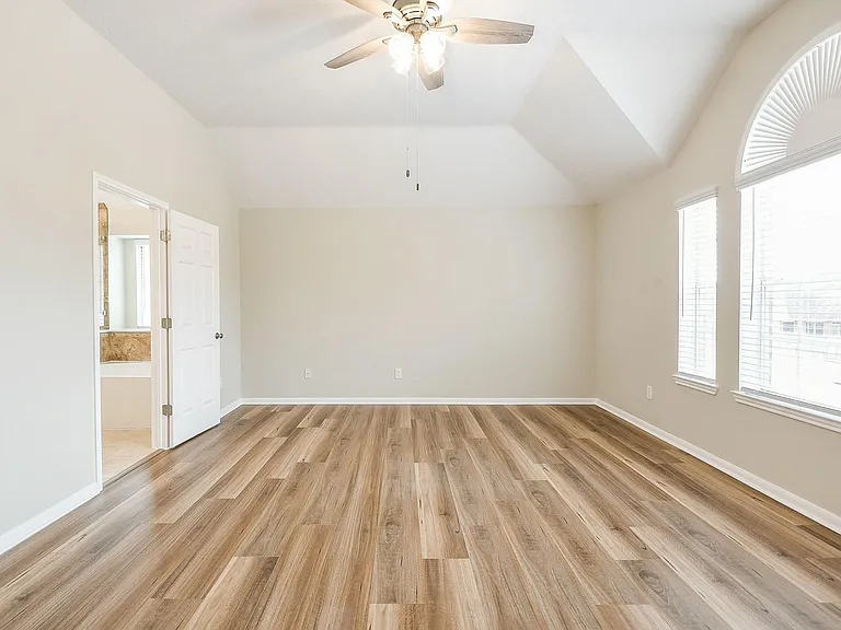 815 Robins Way — Photo 21