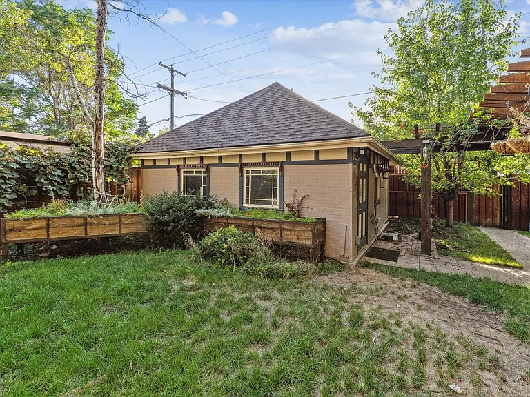 1663 Race St — Photo 44
