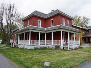 712 N Main St, Findlay, OH 45840
