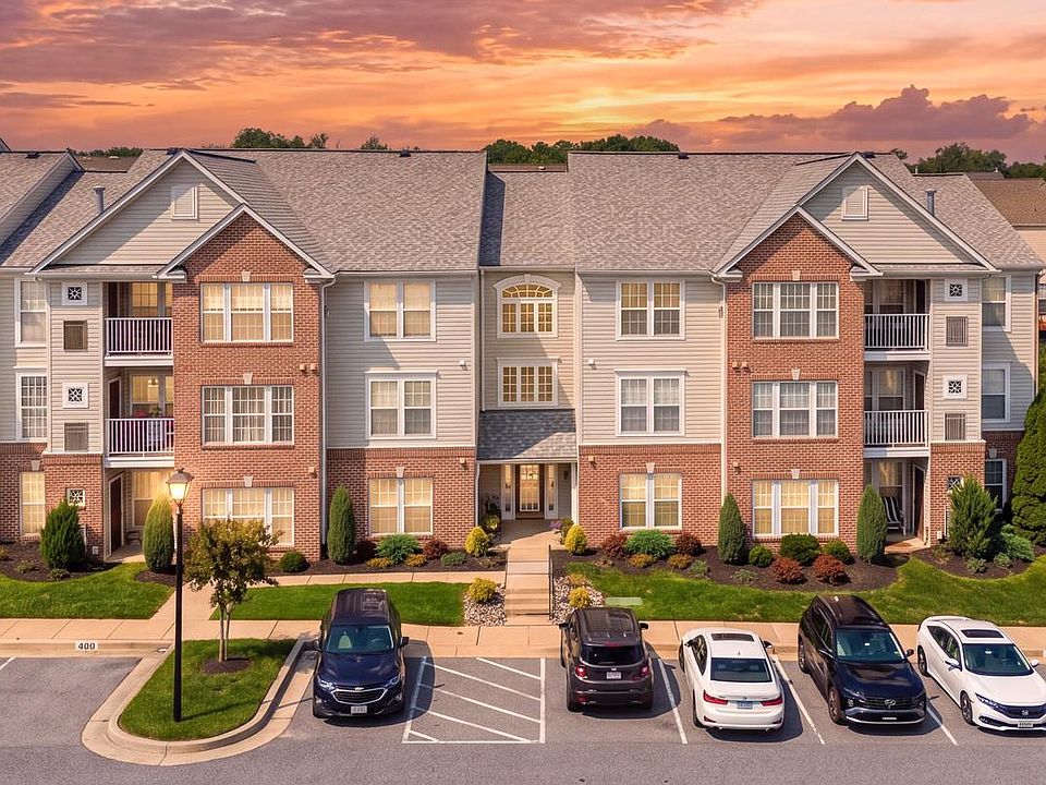 1st image of 17 Brook Farm Ct #G-17g