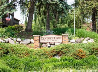 26 Creekside Cir APT A, Elgin, IL 60123