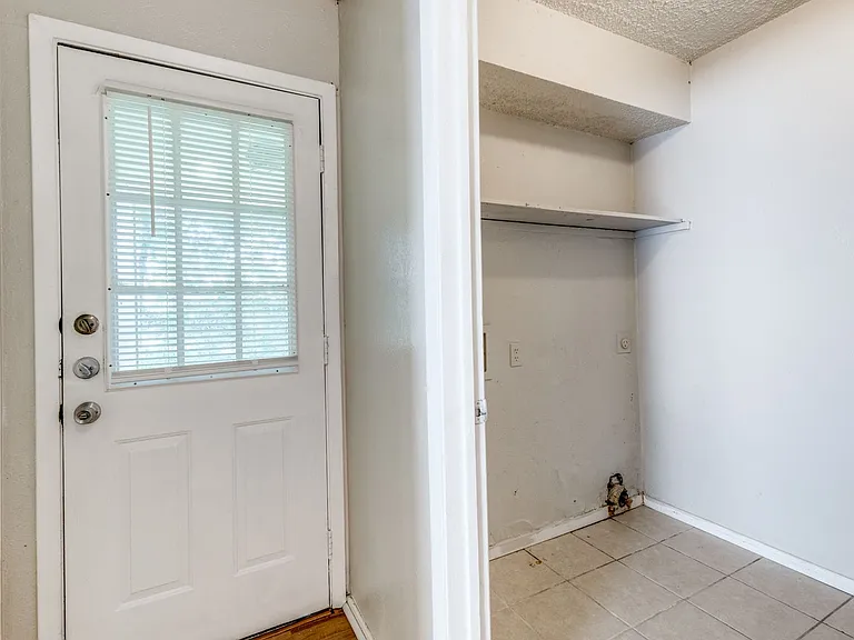 7406 Amherst Dr #B — Photo 11