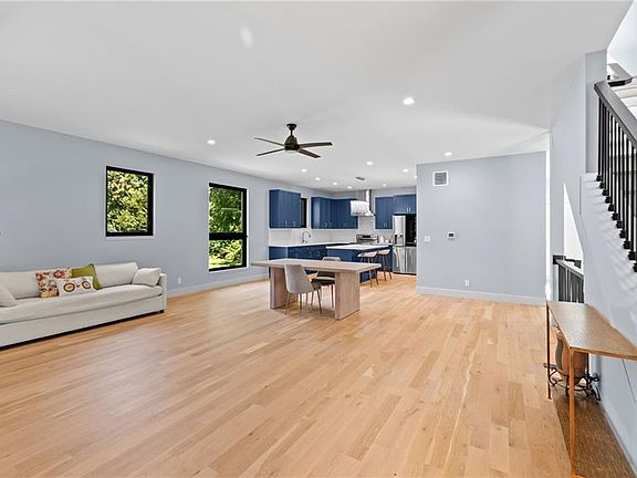 5th image of 2829 Harrison St