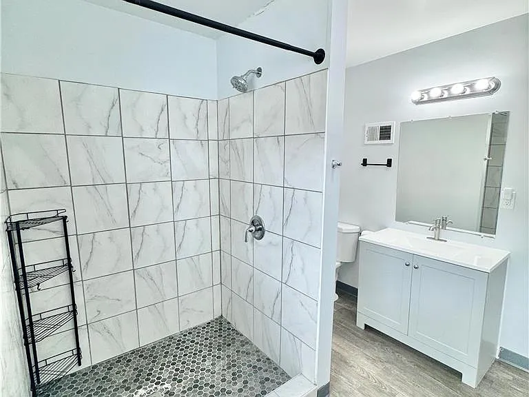 1410 W Turner St #1 — Photo 12
