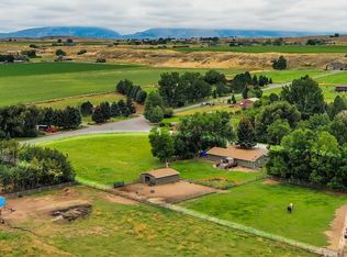 26 Pinto Rd, Cody, WY 82414