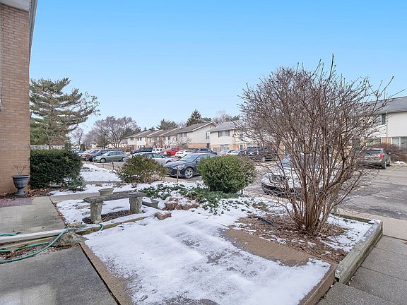 3rd image of 3449 Kenbrooke Ct