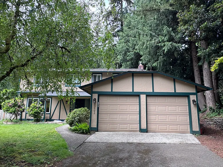 13502 NE 190th Pl — Photo 1