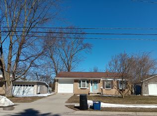 1009 Borton Ave, Essexville, MI