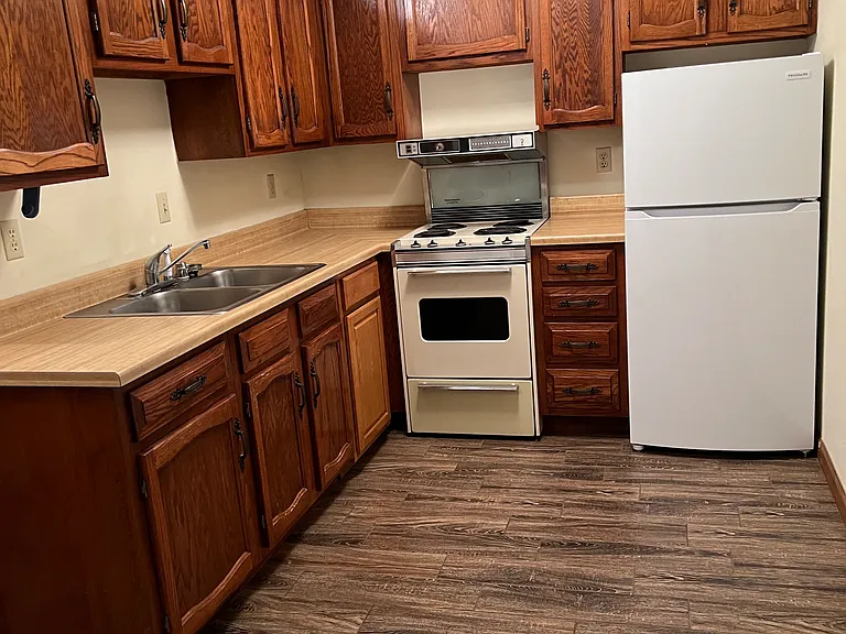 3219 Delaware St #8 — Photo 2