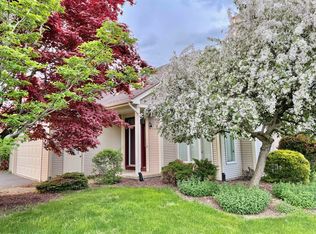 70 Sewilo Hills Dr, Rochester, NY 14622