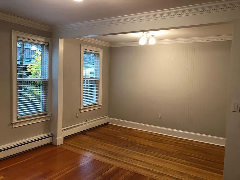 587 E 5th St #1 — Photo 5